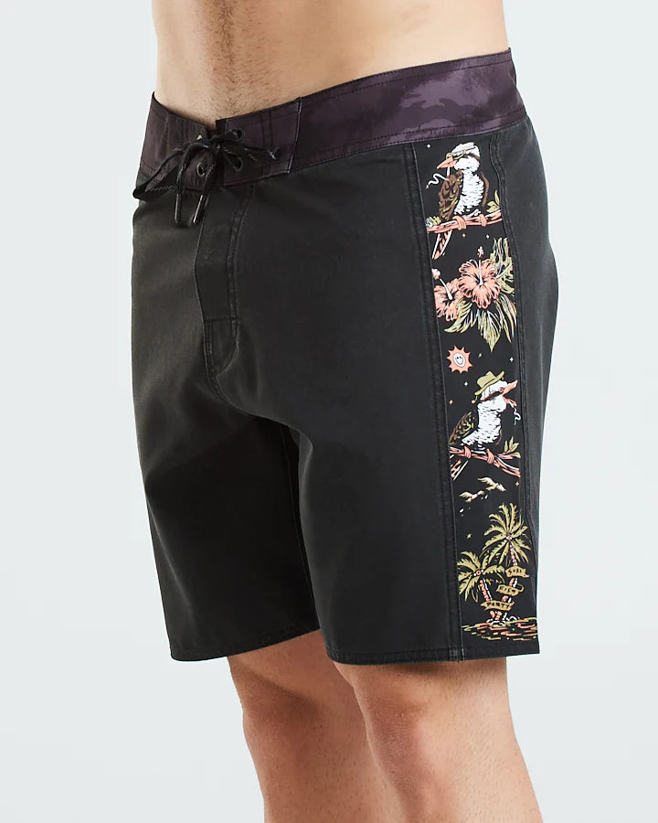 Mad Hueys Dirty Vacay Boardshort 18" - Black