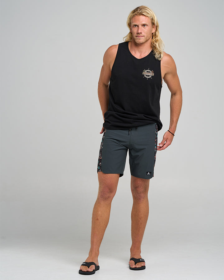 The Mad Hueys  The Sea Captain Tank - Black