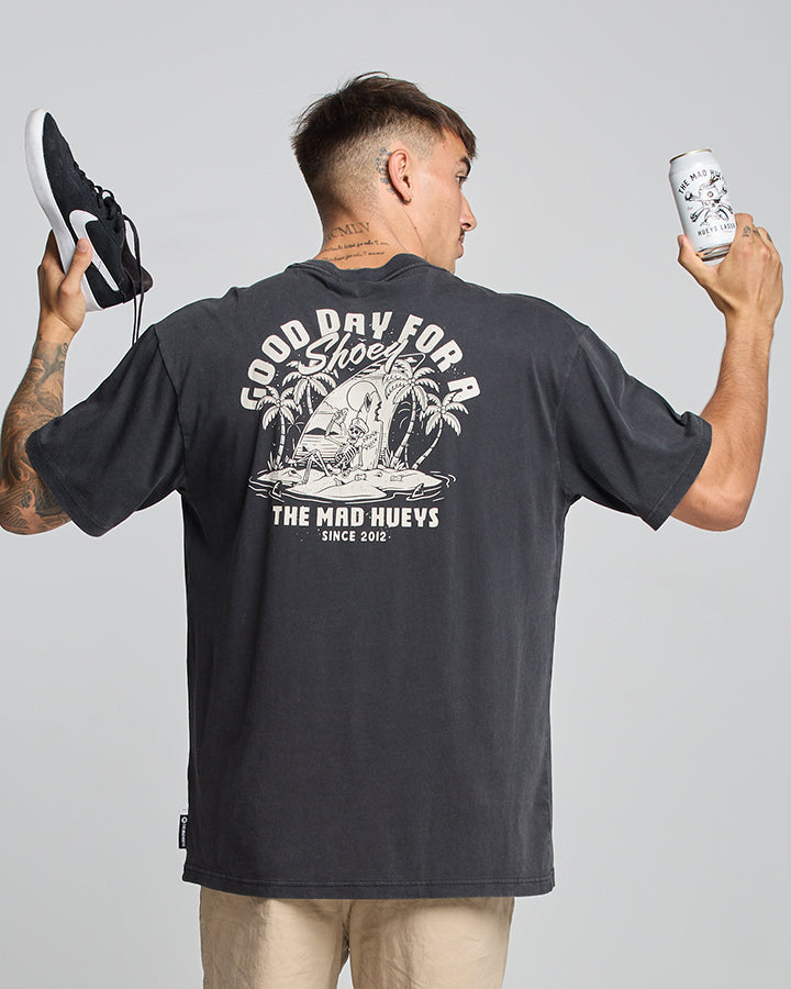 The Mad Hueys Good Day For A Shoey Oversized Tee - Washed Black