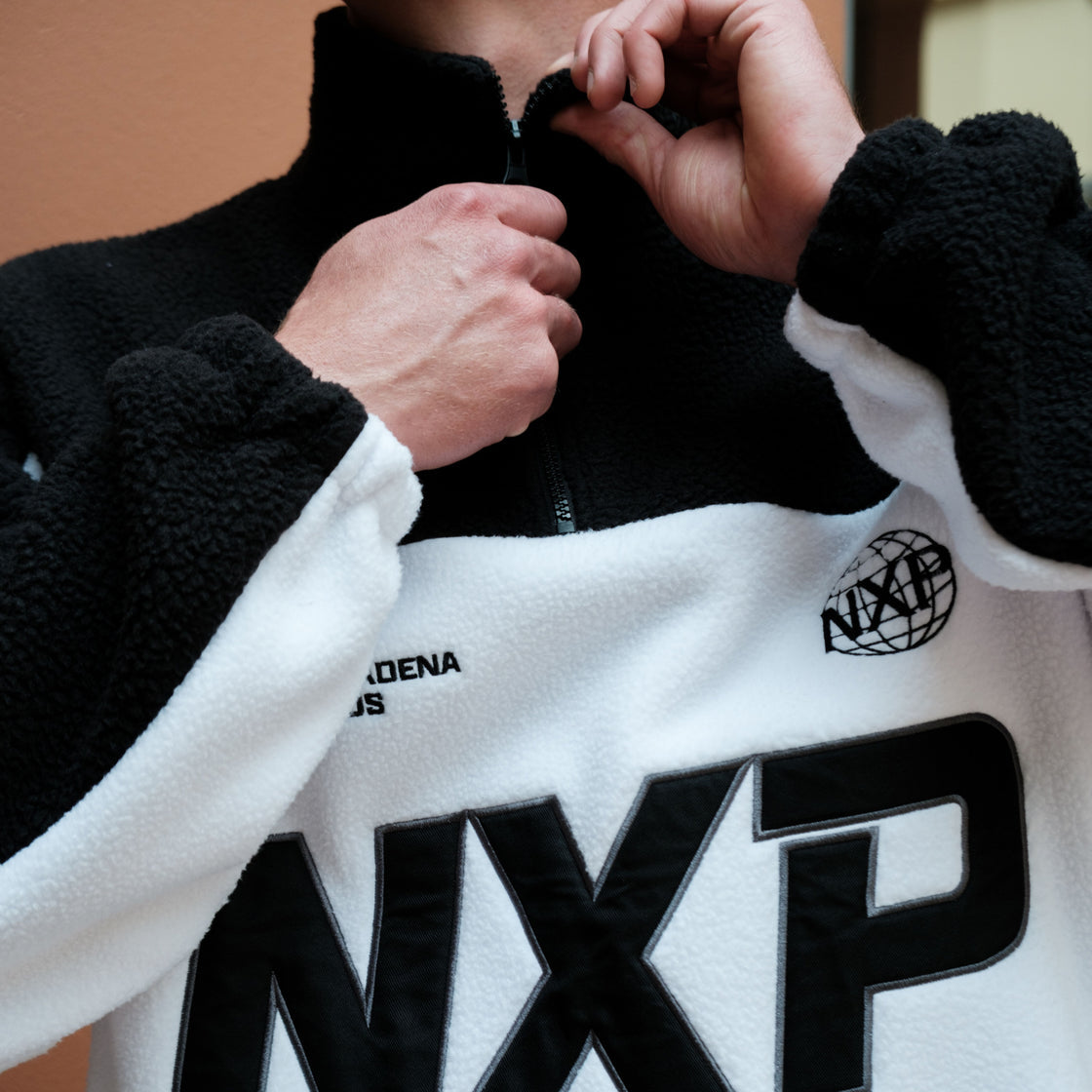 Nena And Pasadena Slick Pullover - Black/White