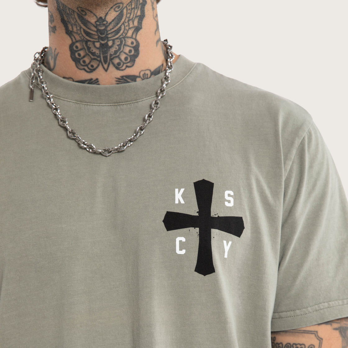 Kiss Chacey Hyped Dual Curved Tee - Pigment Shadow