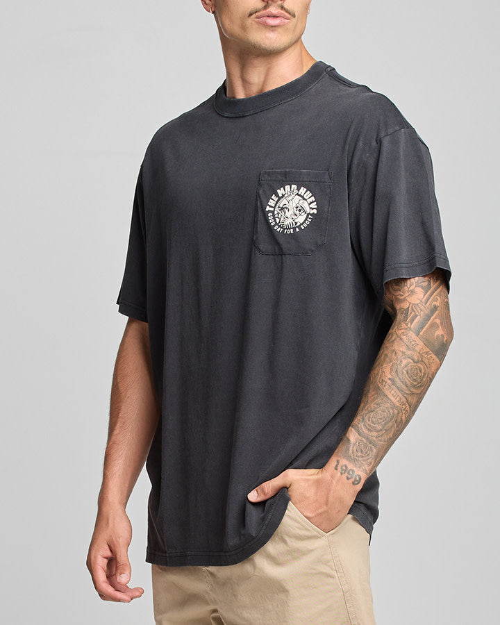 The Mad Hueys Good Day For A Shoey Oversized Tee - Washed Black