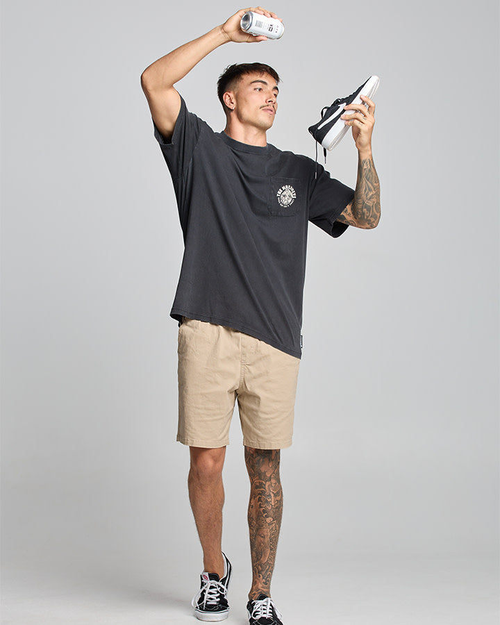 The Mad Hueys Good Day For A Shoey Oversized Tee - Washed Black