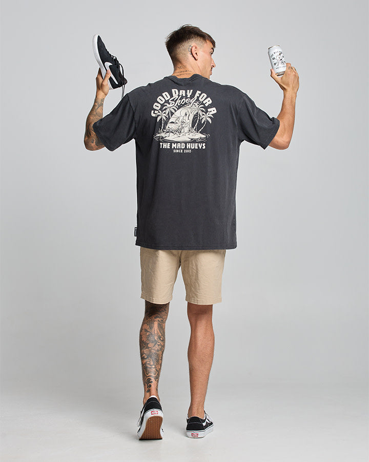 The Mad Hueys Good Day For A Shoey Oversized Tee - Washed Black